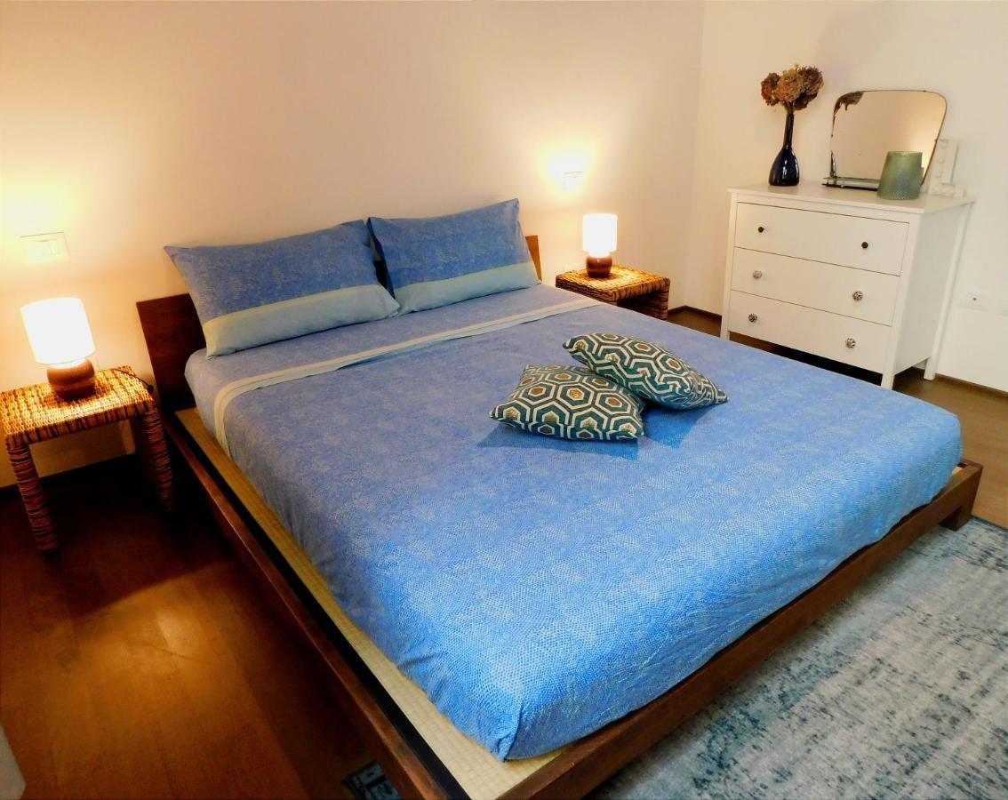 sous les deux tours - SWEET JANE apartment Bologne Extérieur photo