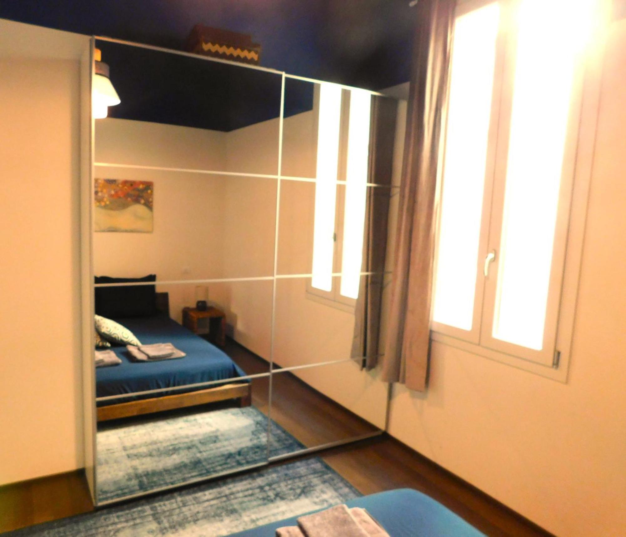 sous les deux tours - SWEET JANE apartment Bologne Extérieur photo